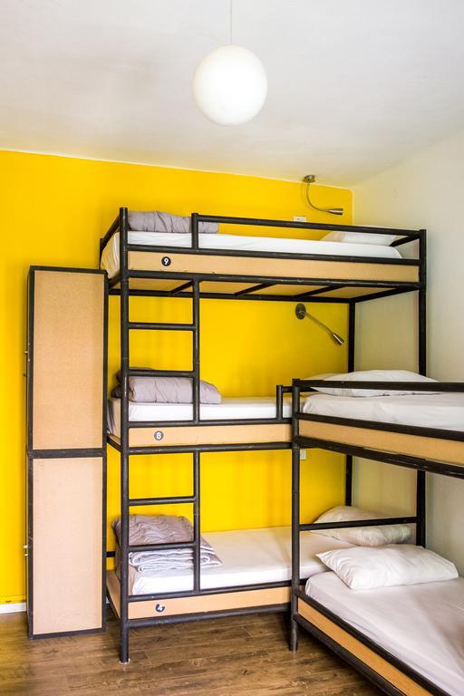 Destil Hostel ติรานา ภายนอก รูปภาพ