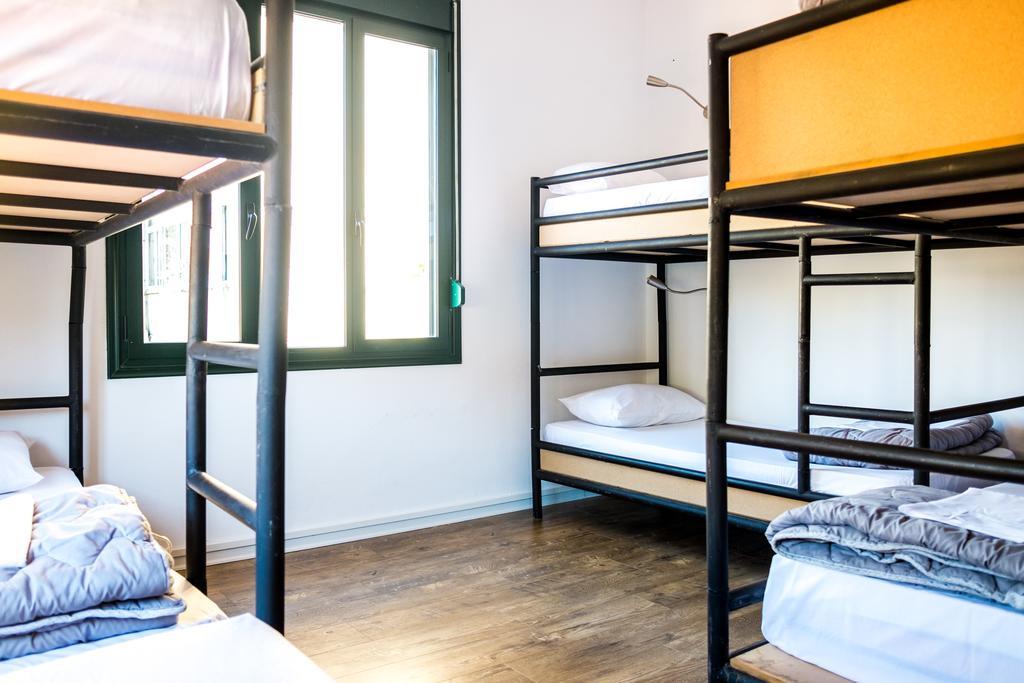 Destil Hostel ติรานา ภายนอก รูปภาพ