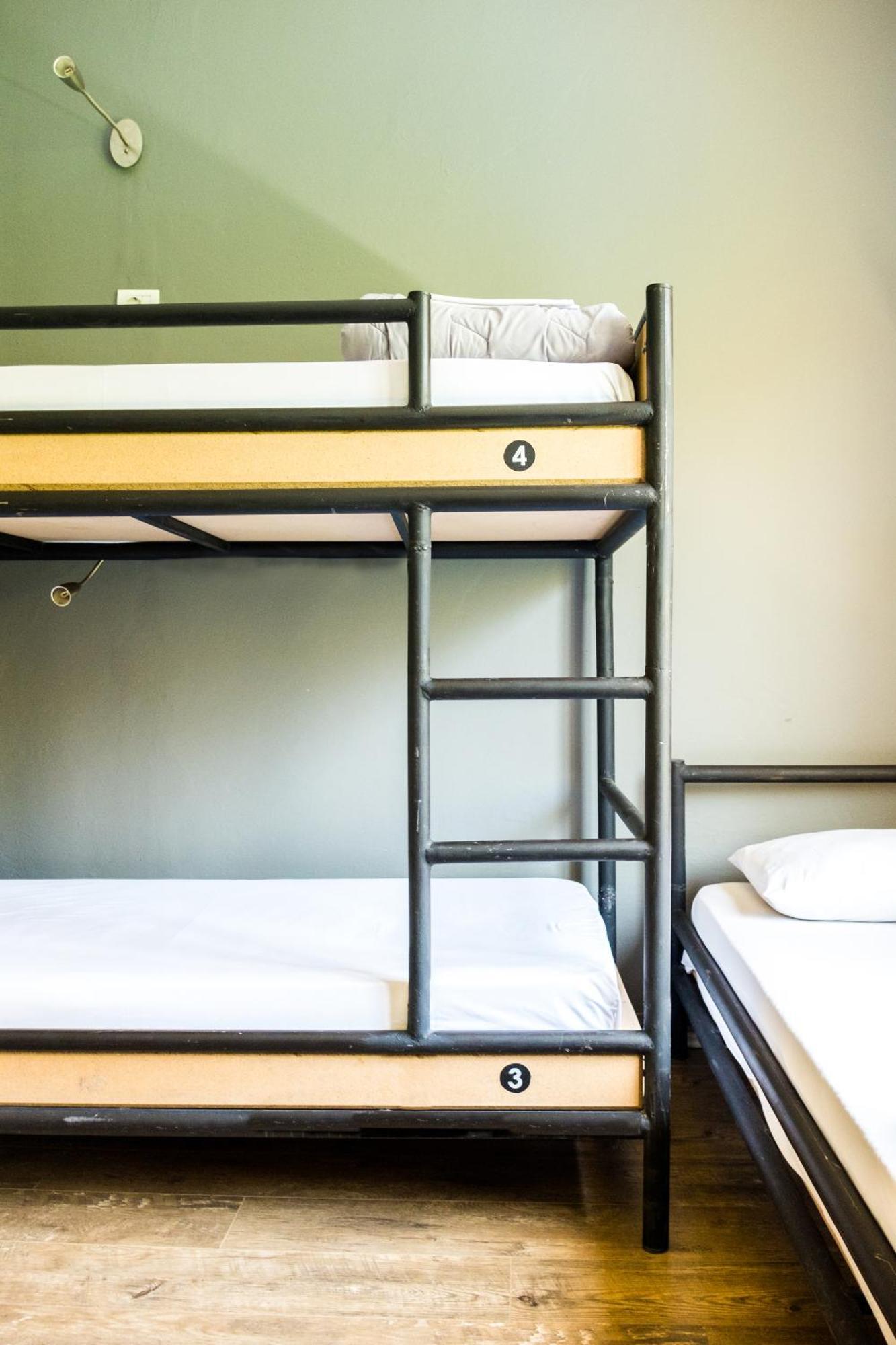 Destil Hostel ติรานา ภายนอก รูปภาพ